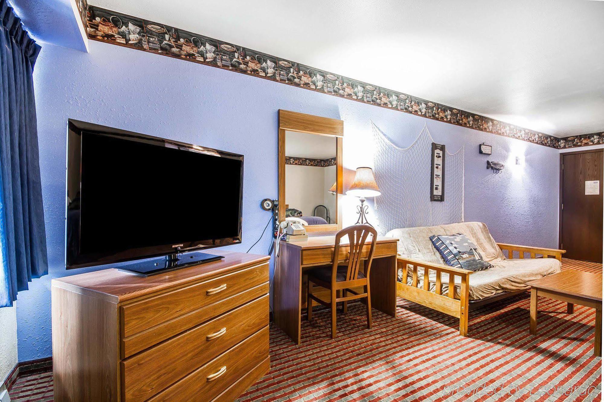 Rodeway Inn & Suites Madison East Exteriér fotografie