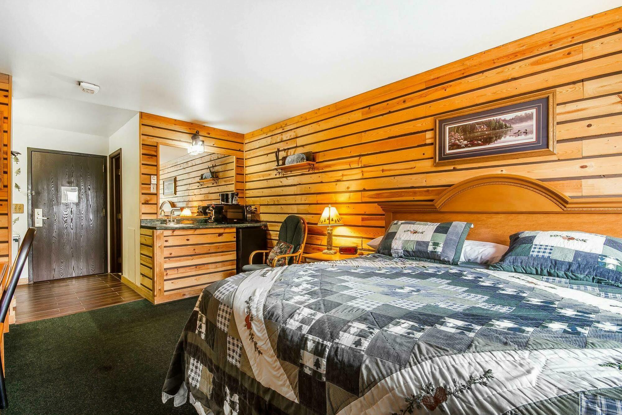 Rodeway Inn & Suites Madison East Exteriér fotografie